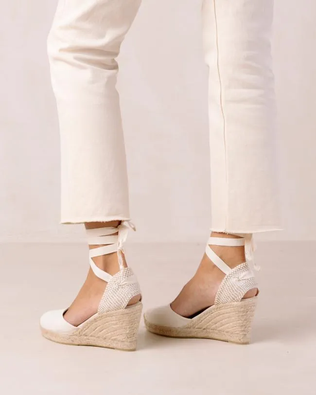 ALOHAS Espadrilles Clara By Day 8211 White Canvas Espadrilles 8211 Women
