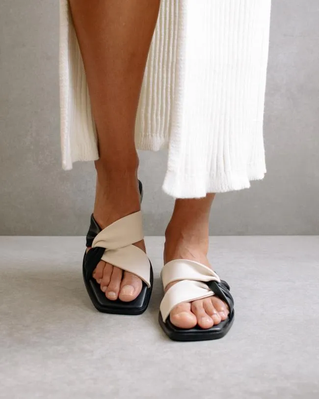 ALOHAS Mules Nomad 8211 Black And White Leather Sandals 8211 Women