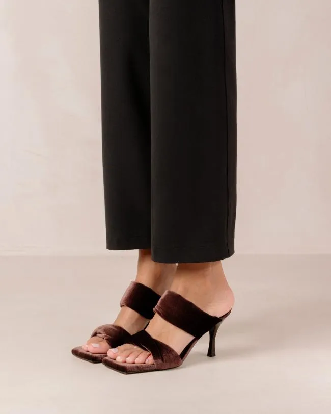 ALOHAS Mules Twist Strap 8211 Brown Velvet Mules 8211 Women