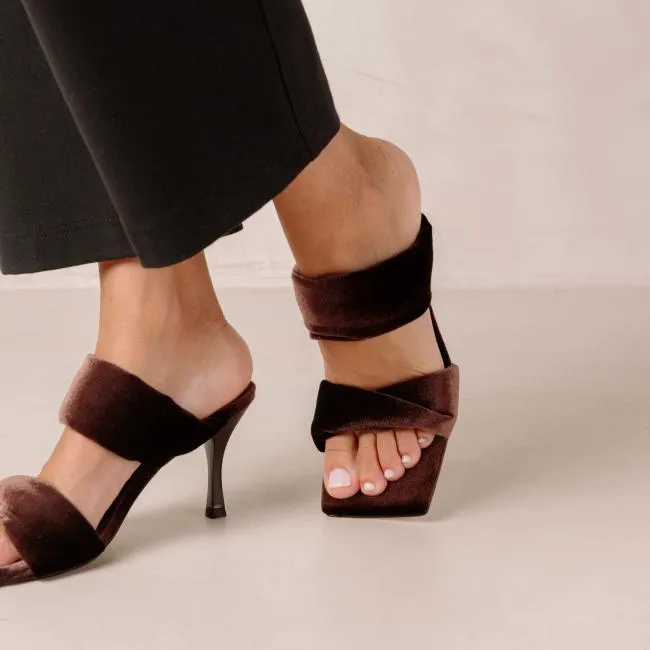 ALOHAS Mules Twist Strap 8211 Brown Velvet Mules 8211 Women