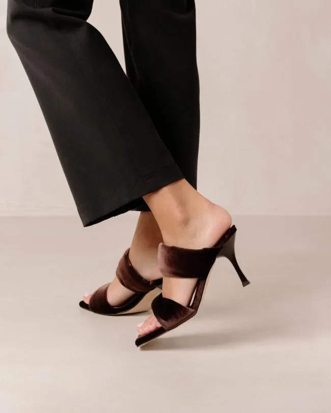 ALOHAS Mules Twist Strap 8211 Brown Velvet Mules 8211 Women