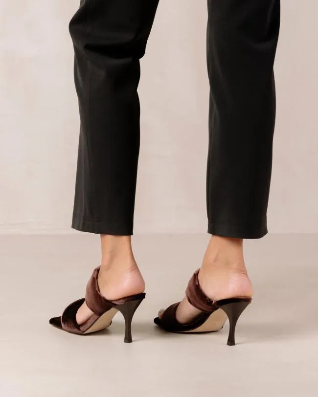 ALOHAS Mules Twist Strap 8211 Brown Velvet Mules 8211 Women