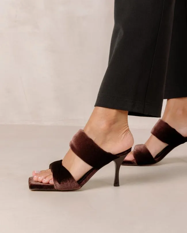 ALOHAS Mules Twist Strap 8211 Brown Velvet Mules 8211 Women