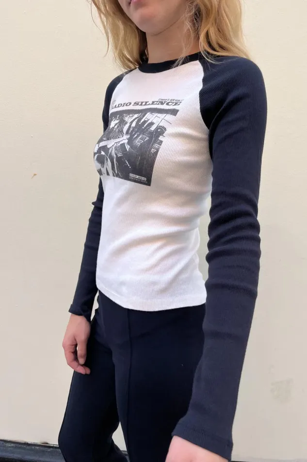 Brandy Melville Graphics Bella Radio Silence Top 8211 Women