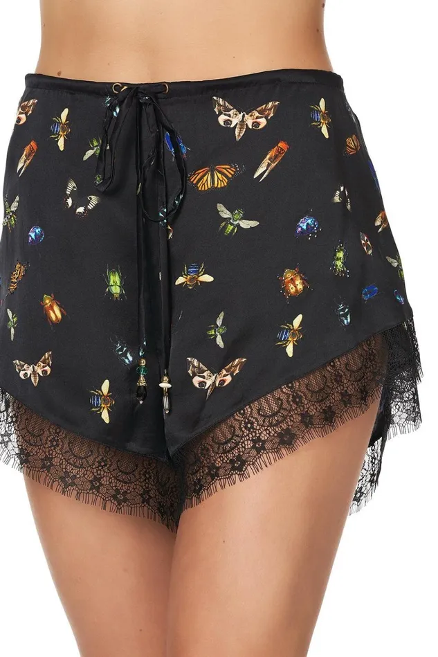 Camilla Shorts Women Loose Lace Hem Short Love Bug