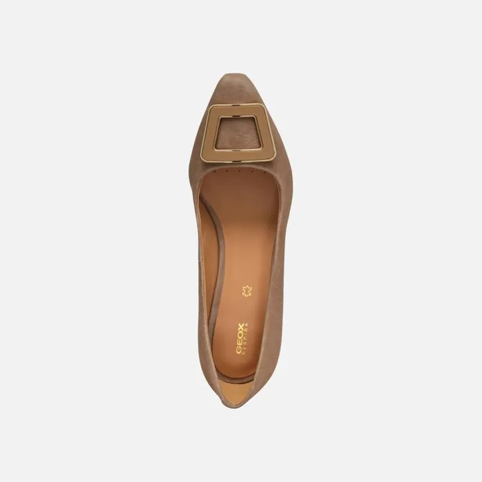 Geox Pumps GISELDA R WOMAN Mud Medium Heel Pumps Mud 8211 Woman