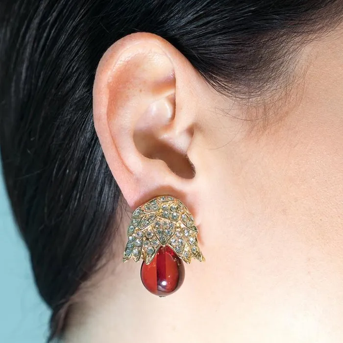 Kenneth Jay Lane Dark Color Gem Earrings Women Jackie Kennedy Ruby Bud Clip Earrings