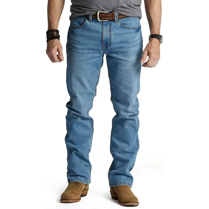 MEN 1879 Modern Slim Light Wash Justin Boots Jeans