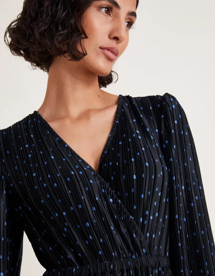 Monsoon Shiloh Plisse Spot Midi Dress Black Women Midi Dresses Monsoon Shiloh Plisse Spot Midi Dress Black Women Midi Dresses