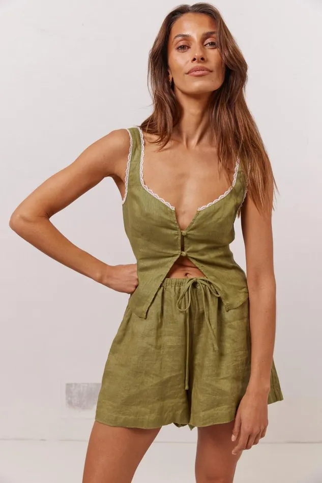 Shorts Women VRG GRL Nettie Linen Shorts Olive Shorts Women VRG GRL Nettie Linen Shorts Olive
