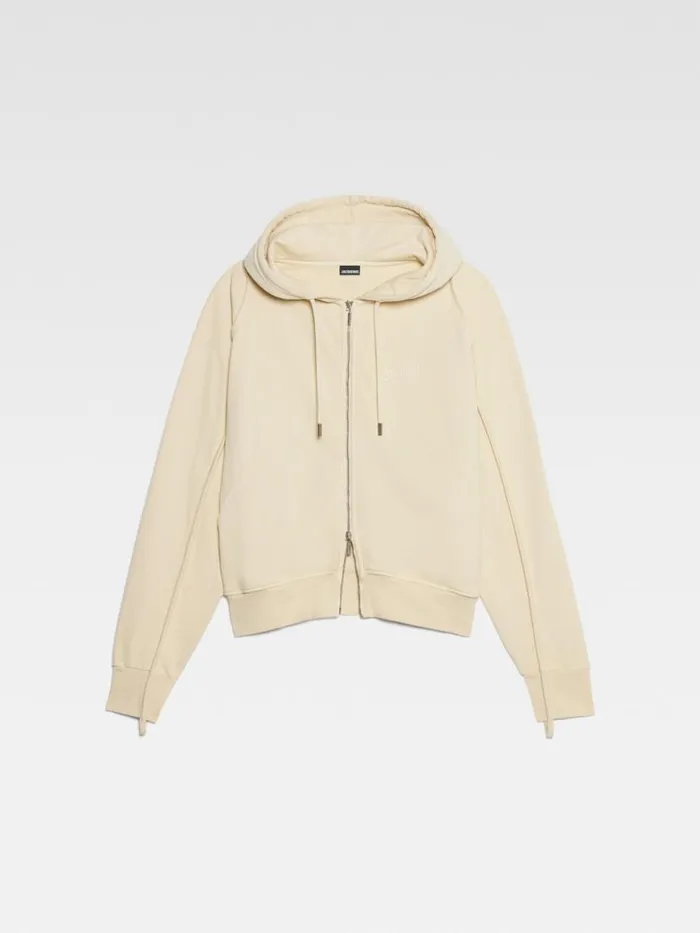 The Camargue Zipped Sweatshirt Light Beige Men JACQUEMUS Sweatshirts and Joggings The Camargue Zipped Sweatshirt Light Beige Men JACQUEMUS Sweatshirts and Joggings
