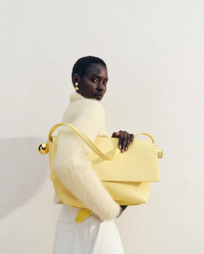 The Large Rond Carr Light Yellow Women JACQUEMUS Shoulder Bags The Large Rond Carr Light Yellow Women JACQUEMUS Shoulder Bags