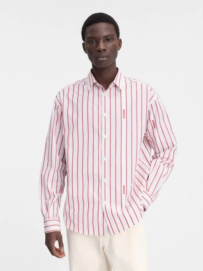 The Simon Shirt Jacquard Business Logo Stripes Red White Men JACQUEMUS Shirts The Simon Shirt Jacquard Business Logo Stripes Red White Men JACQUEMUS Shirts