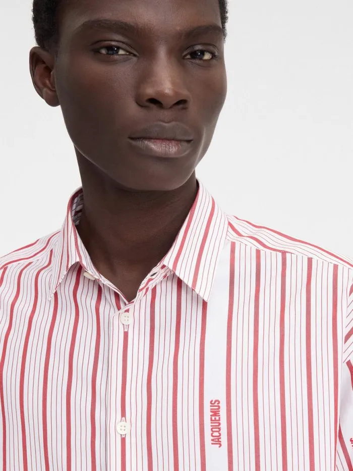 The Simon Shirt Jacquard Business Logo Stripes Red White Men JACQUEMUS Shirts The Simon Shirt Jacquard Business Logo Stripes Red White Men JACQUEMUS Shirts