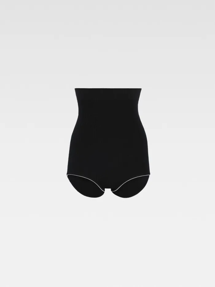 The Spiaggia Knit Shorts Black Women JACQUEMUS Trousers and Shorts The Spiaggia Knit Shorts Black Women JACQUEMUS Trousers and Shorts