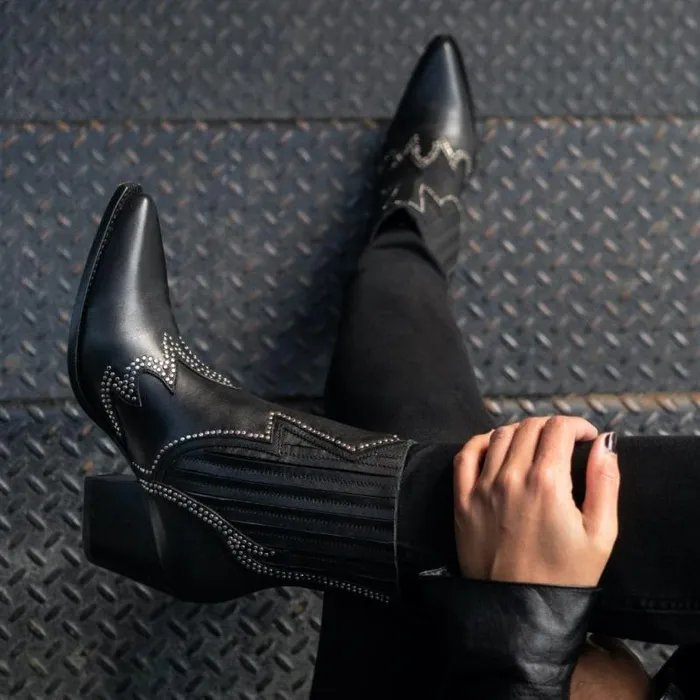 Thursday Boots Chelsea Icon Black 8211 Women Thursday Boots Chelsea Icon Black 8211 Women