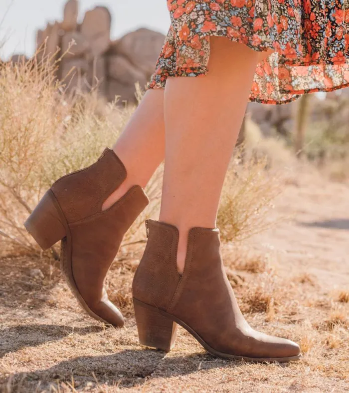 Women Baretraps Booties Yara Block Heel Bootie Coffee