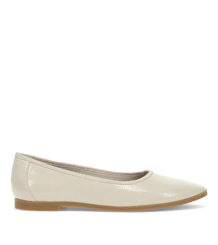 Women Baretraps Dress Shoes Tania Casual Flat Ivory Women Baretraps Dress Shoes Tania Casual Flat Ivory