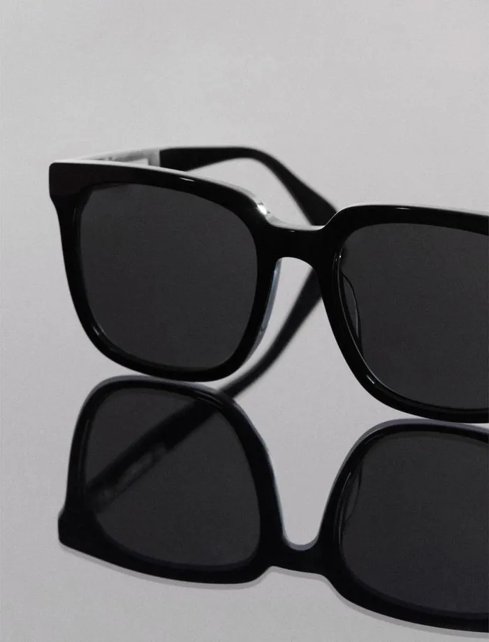 Women BCBG Sunglasses Classic Square Sunglasses Black