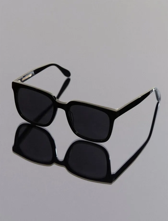 Women BCBG Sunglasses Classic Square Sunglasses Black
