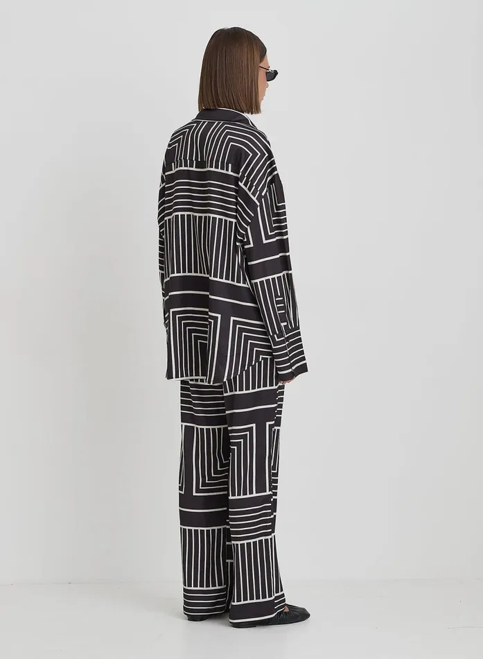Women Black And Cream Abstract Print Oversized Satin Shirt Kora 4th and Reckless Tops