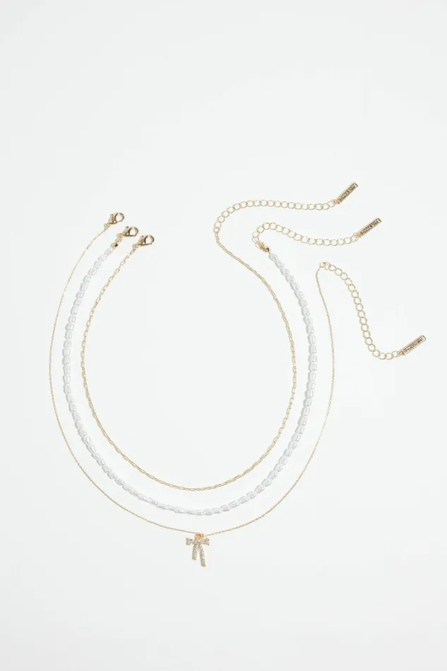 Women Dynamite Necklaces 3Pack Pearl and Bow Necklaces White