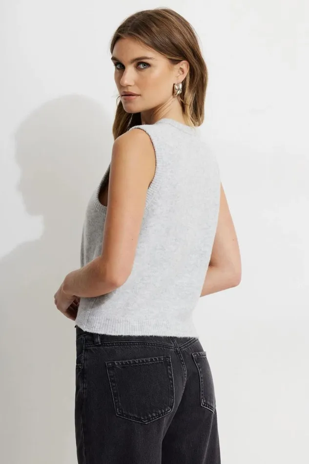 Women Dynamite Tops Heavenlyarn Crewneck Vest Gray