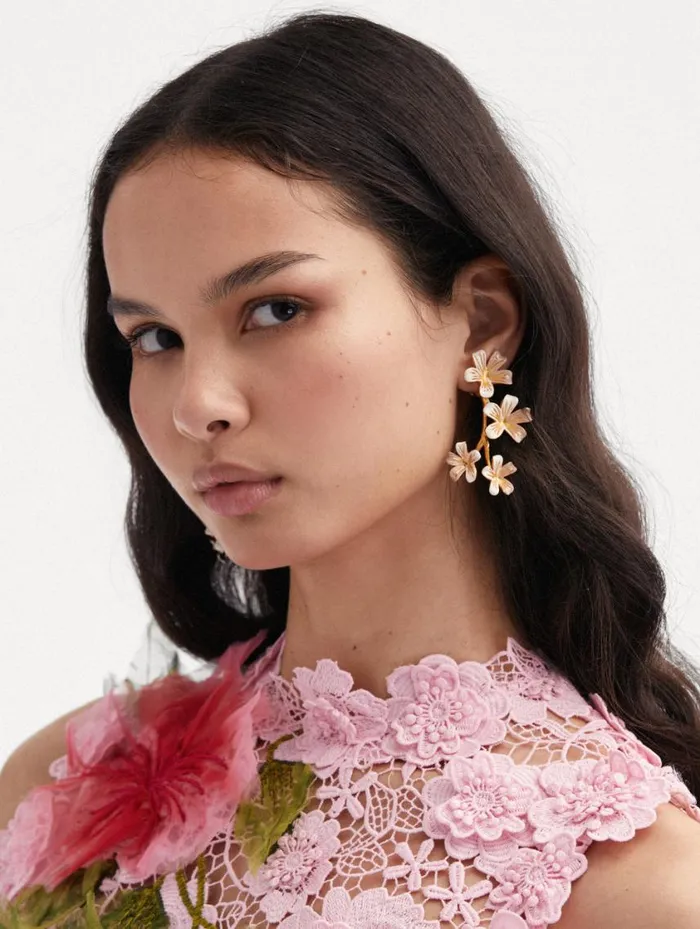 Women Flower Branch ClipOn Earrings Ivory Oscar De La Renta Earrings Women Flower Branch ClipOn Earrings Ivory Oscar De La Renta Earrings