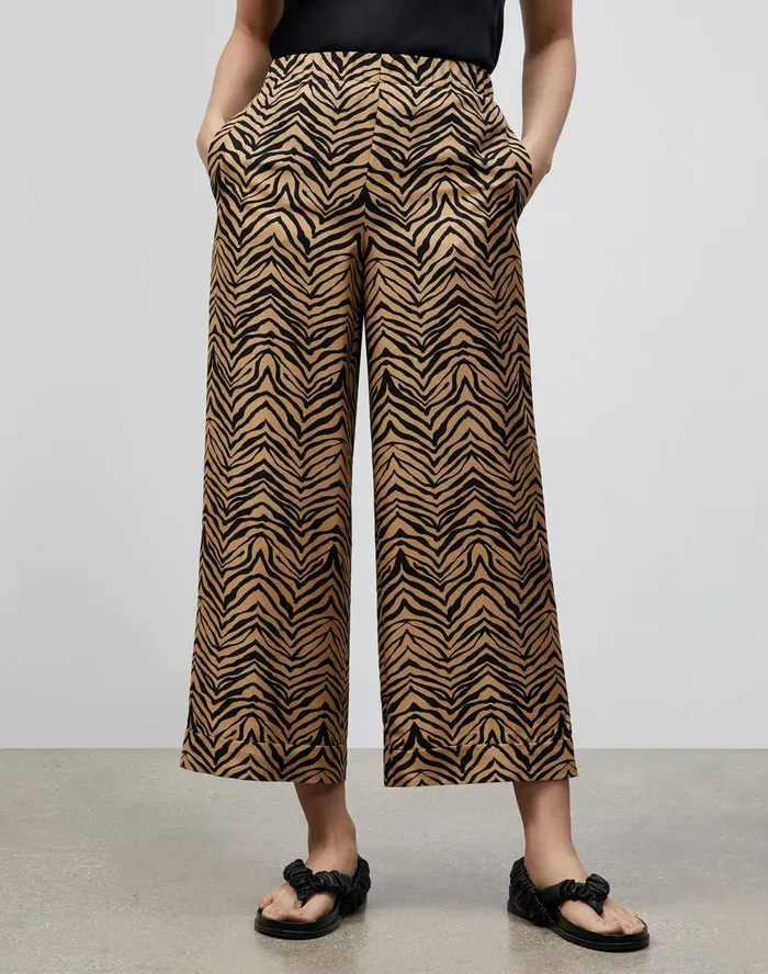 Women Lafayette 148 New York Pants and Shorts PlusSize Riverside Cropped Pant In Mini Zevron Print Shantung Honeynut Multi Women Lafayette 148 New York Pants and Shorts PlusSize Riverside Cropped Pant In Mini Zevron Print Shantung Honeynut Multi