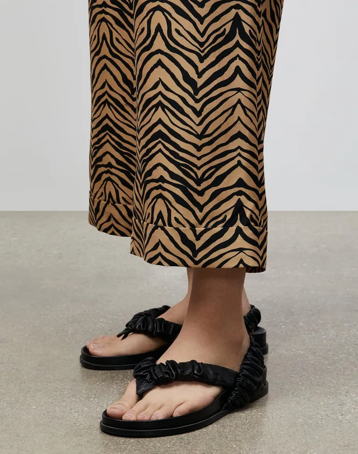 Women Lafayette 148 New York Pants and Shorts PlusSize Riverside Cropped Pant In Mini Zevron Print Shantung Honeynut Multi