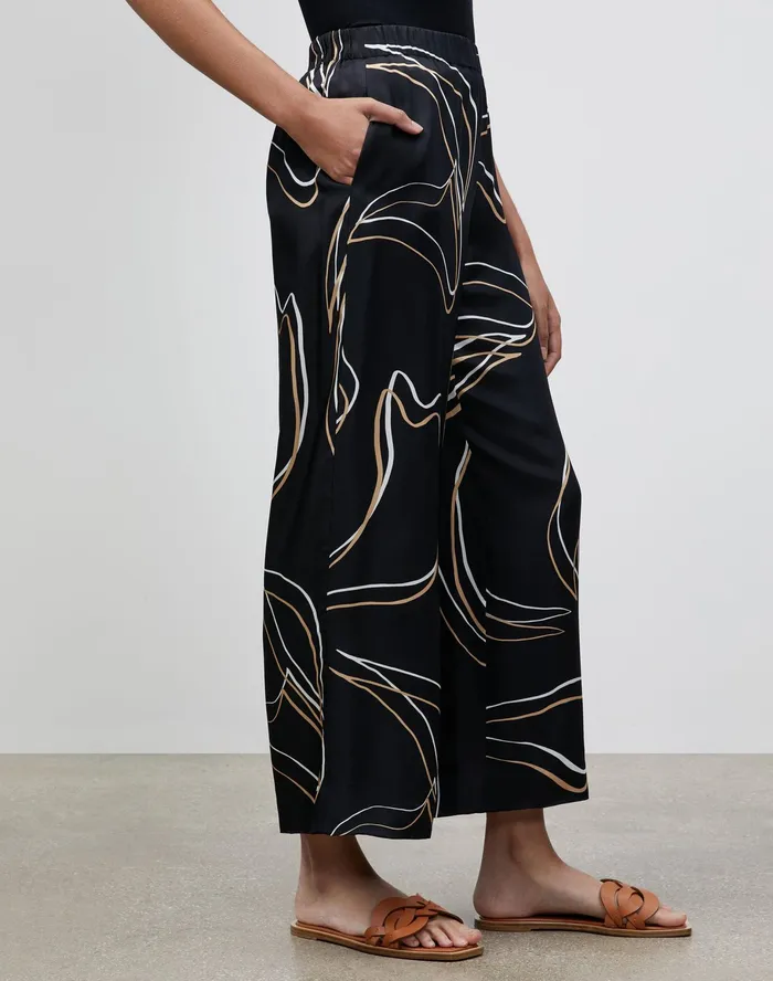 Women Lafayette 148 New York Pants and Shorts Riverside Cropped Pant In Garden Contour Print Black Multi