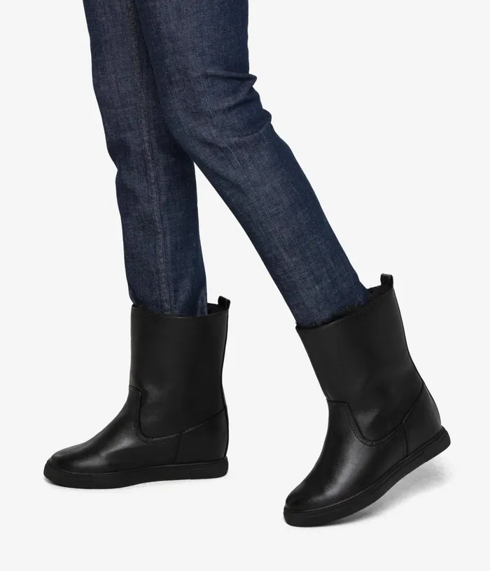 Women Laureen Faux Fur Boots Black Matt and Nat Boots