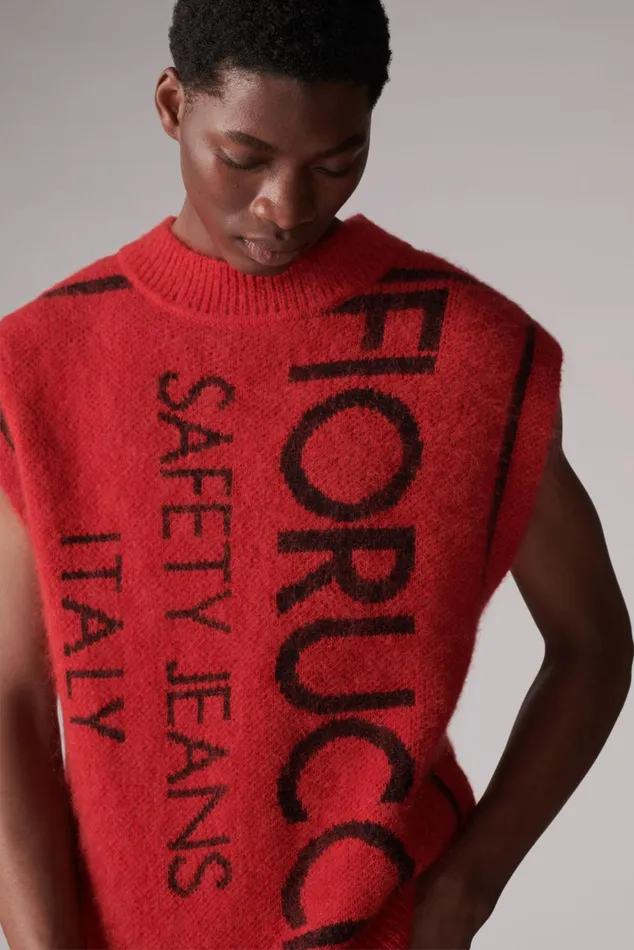 WomenMen Fiorucci Knitwear Unisex Safety Jeans Knit Jumper Vest Red WomenMen Fiorucci Knitwear Unisex Safety Jeans Knit Jumper Vest Red
