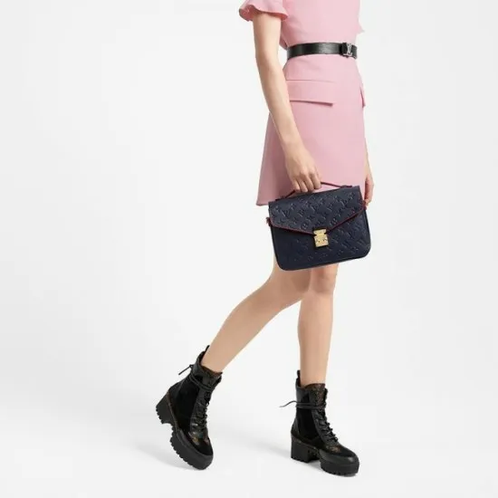 Women Pochette Metis Bag Louis Vuitton Louis Vuitton Pochette Metis Navy M44071 Pink M44018 Black M41487 8211 Louis Vuitton Handbag Store