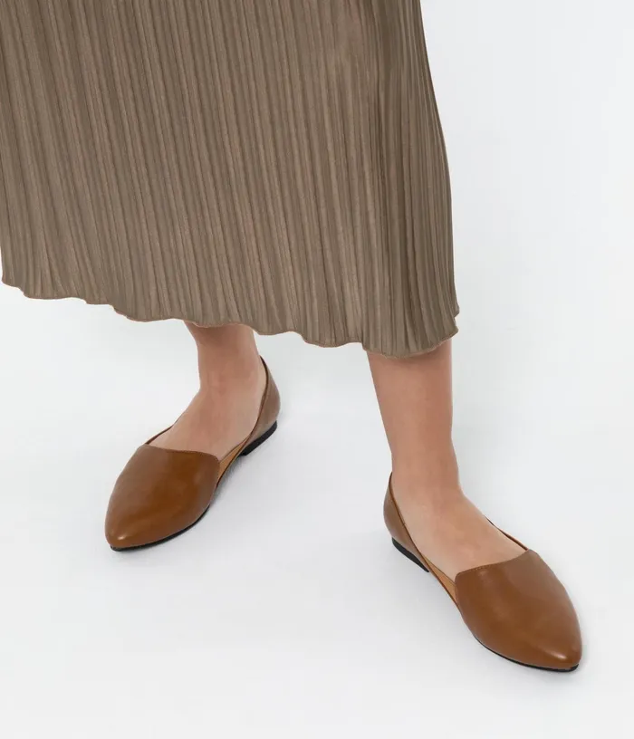 Women Westmount Vegan Flats Chili Matt and Nat Flats